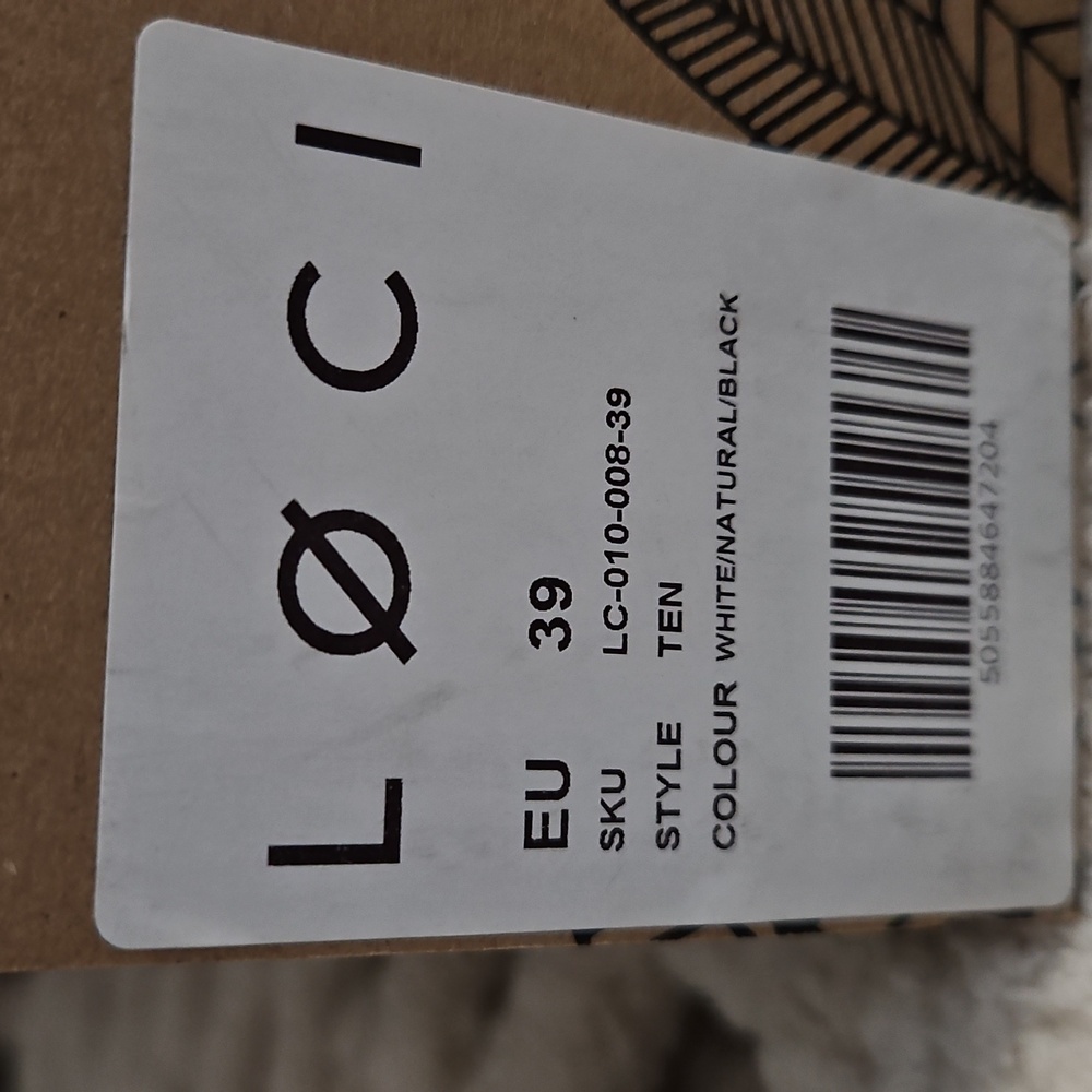 Loci Ten Vegan Logo High-Top Sneakers - Picture 15 of 16